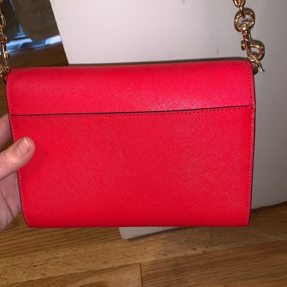 Tory Burch Robinson Chain Wallet - Picture 4 of 4